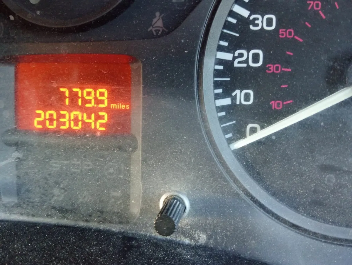 2010 Peugeot Partner tax 02/25 - Image 2