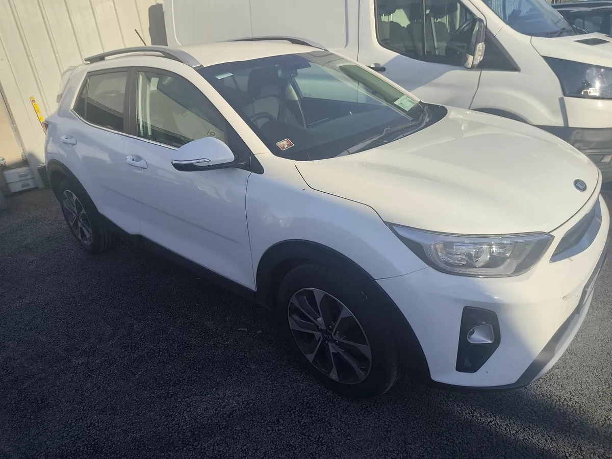 2019 kia stonic - Image 1