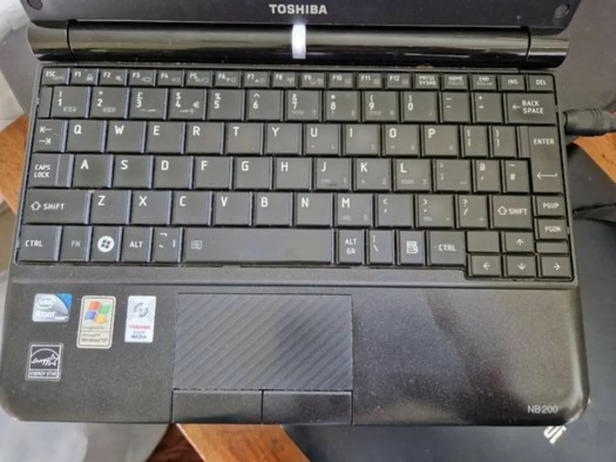 Toshiba NB200-10G 10" Laptop, 2GB Ram, 150GB HDD - Image 2