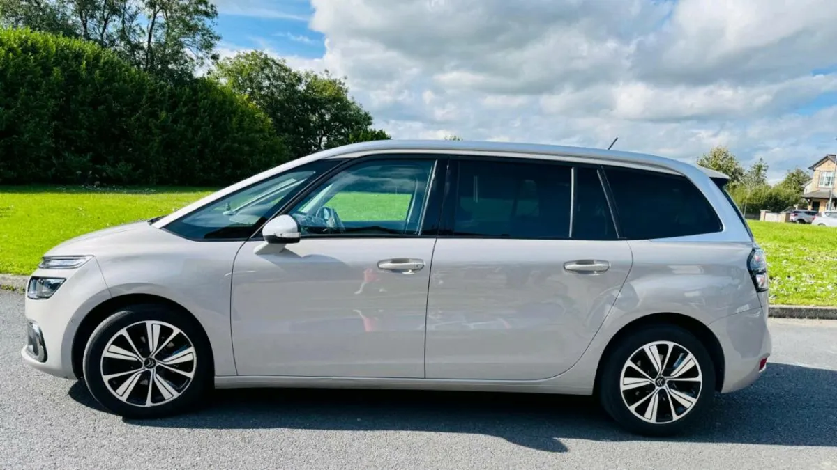 C4 Spacetourer High Spec LOW MILEAGE - Image 2