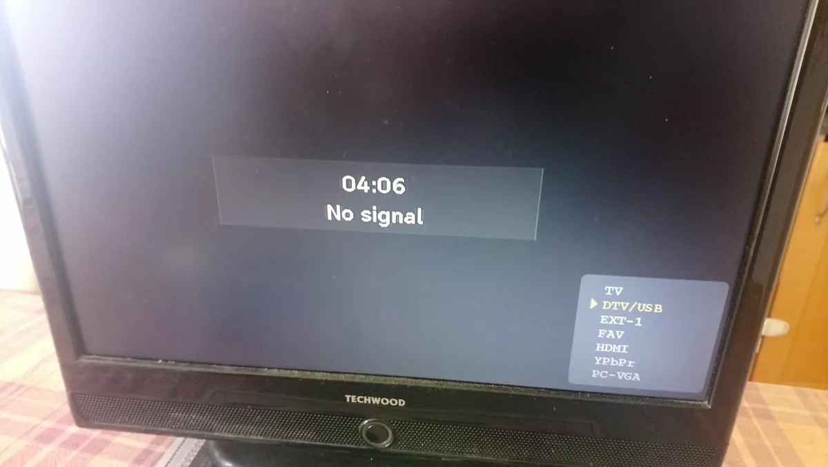 16 Inch LCD screen - Image 3