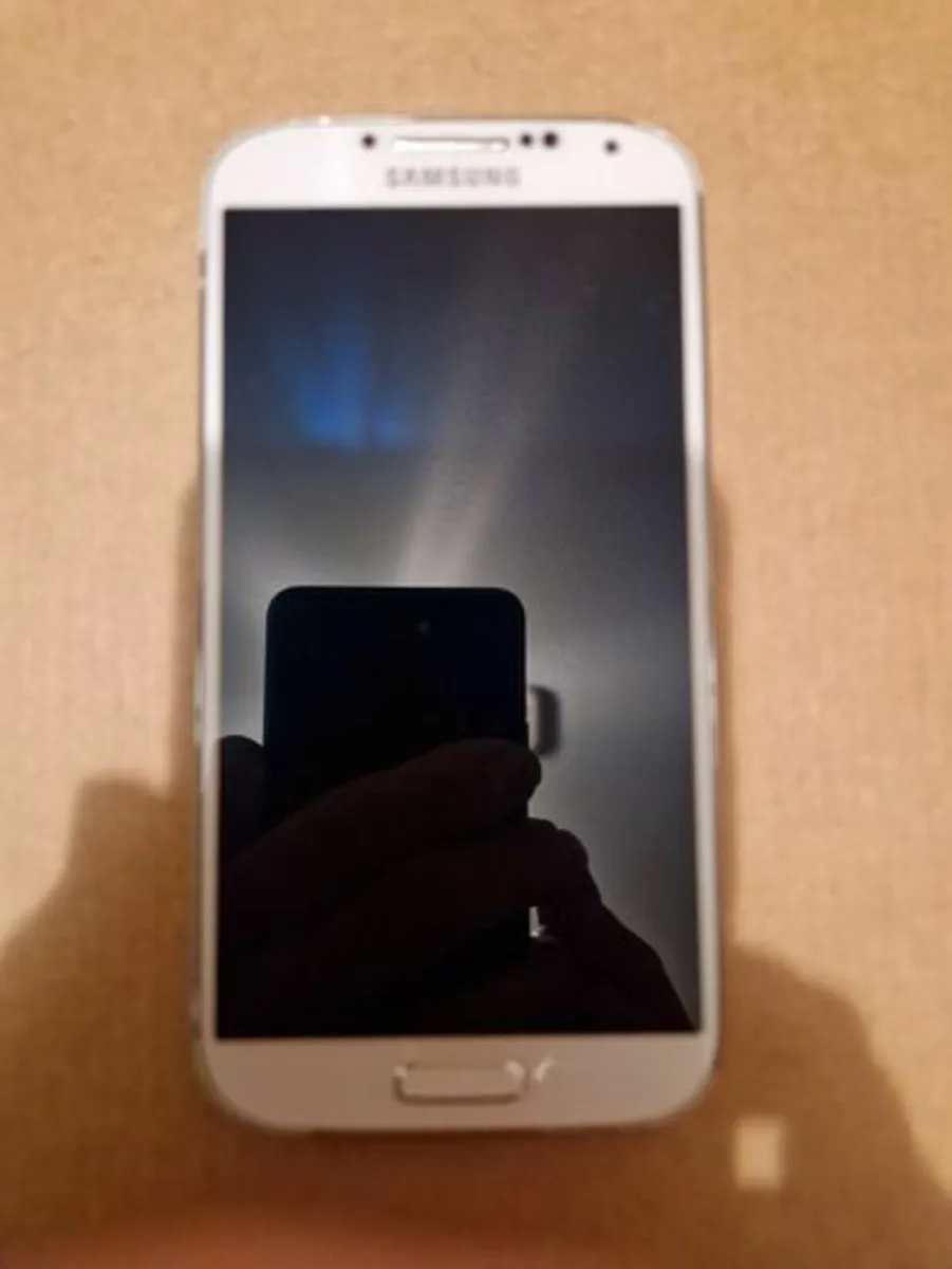 Samsung Galaxy S4, Model GT-I9505, White, 16GB, Ex - Image 3