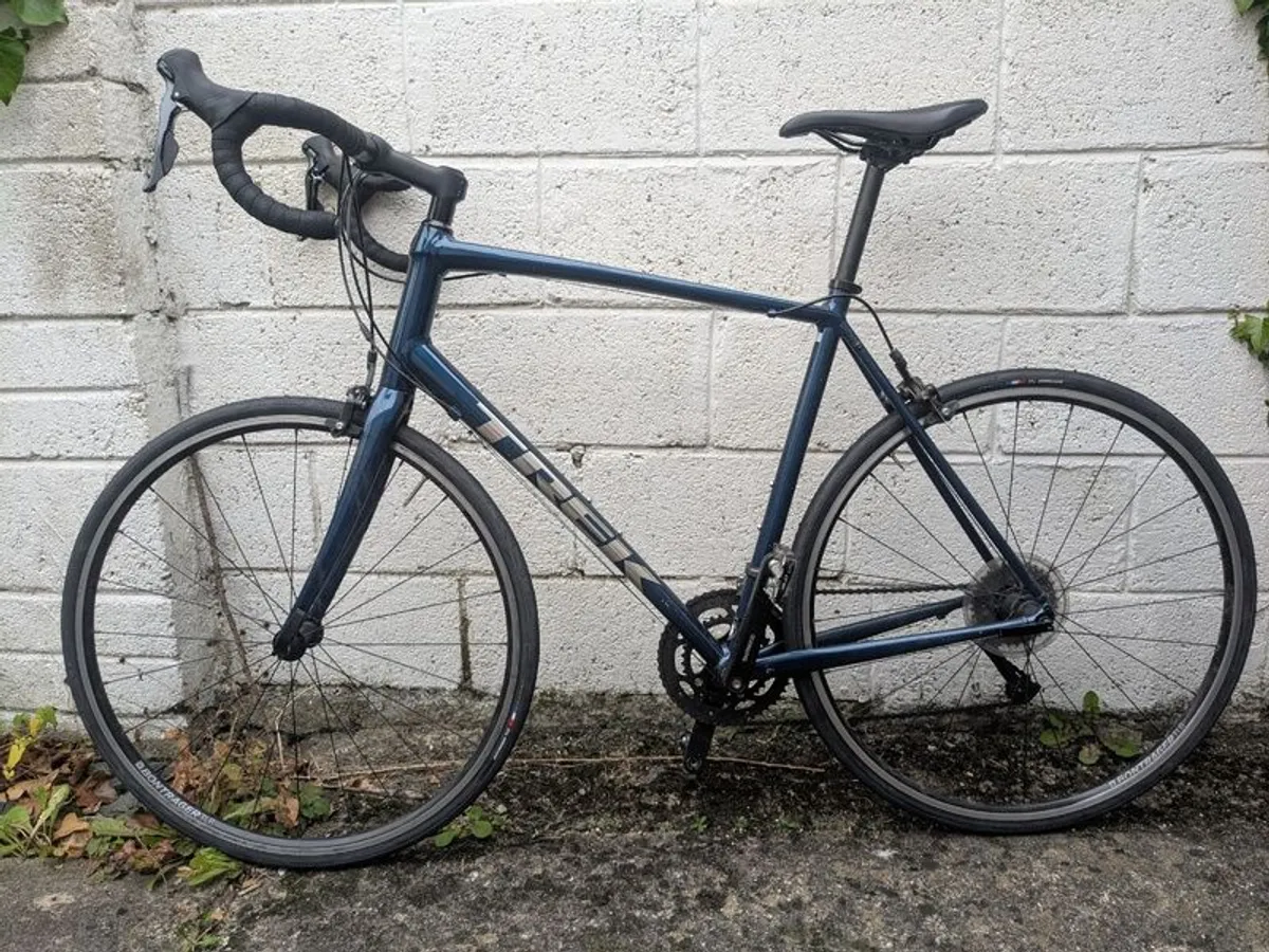 Trek Domane AL 2 Road Bike - Image 2