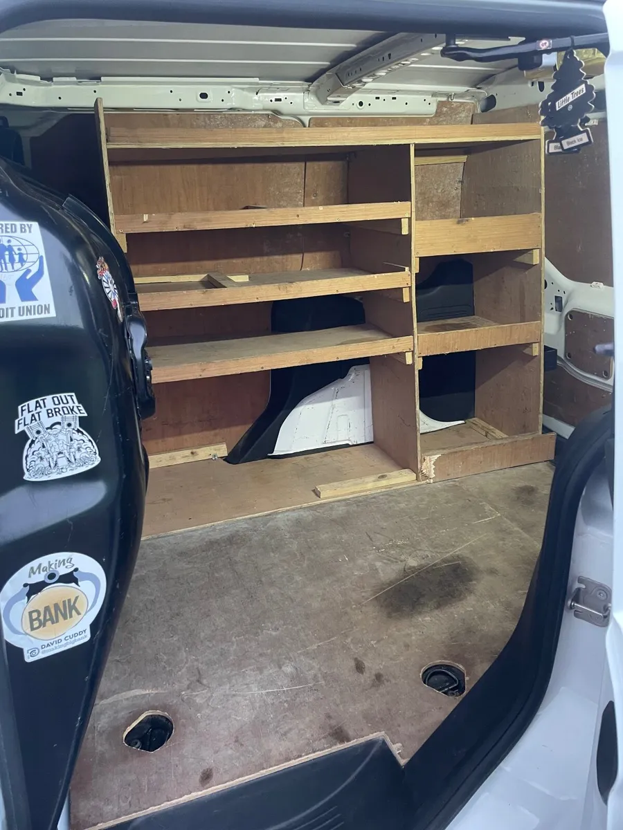 Ford Transit Connect 2016 - Image 2