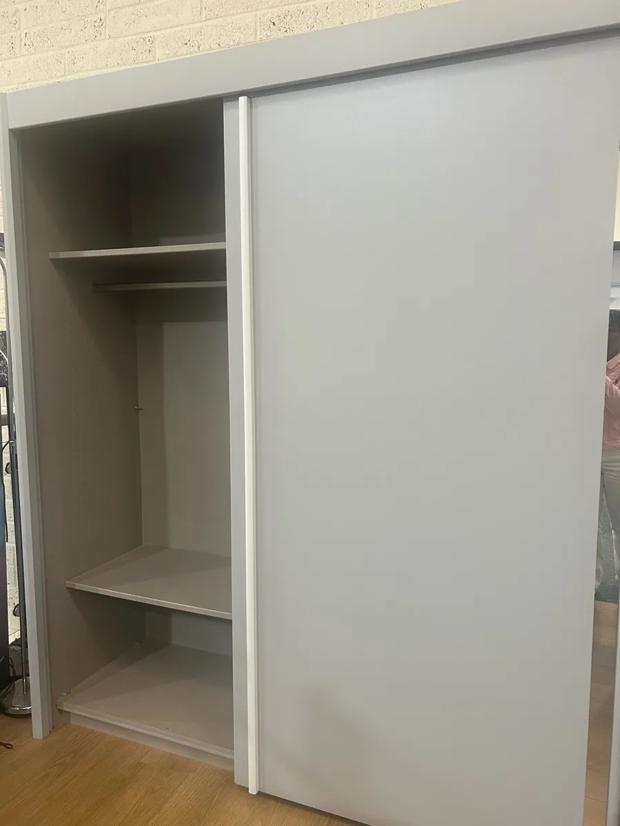 Slide wardrobe - Image 2