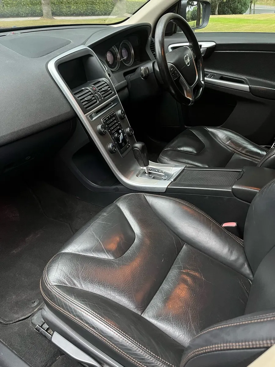Volvo xc60 d5 - Image 4