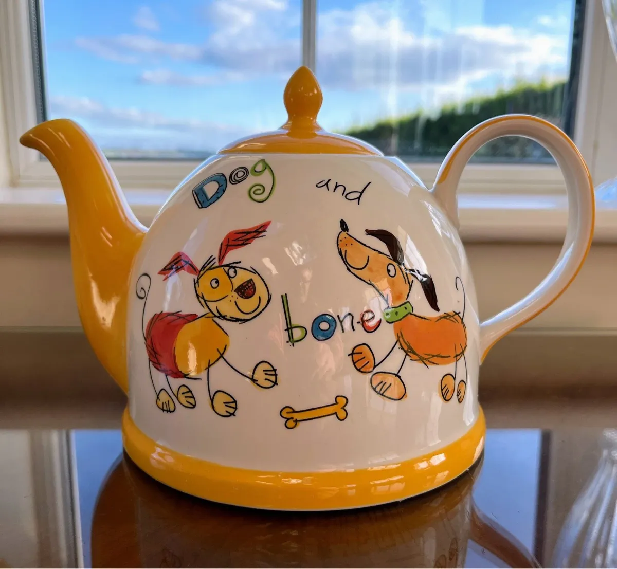 WHITTARDS OF CHELSEA TEAPOT - Image 1