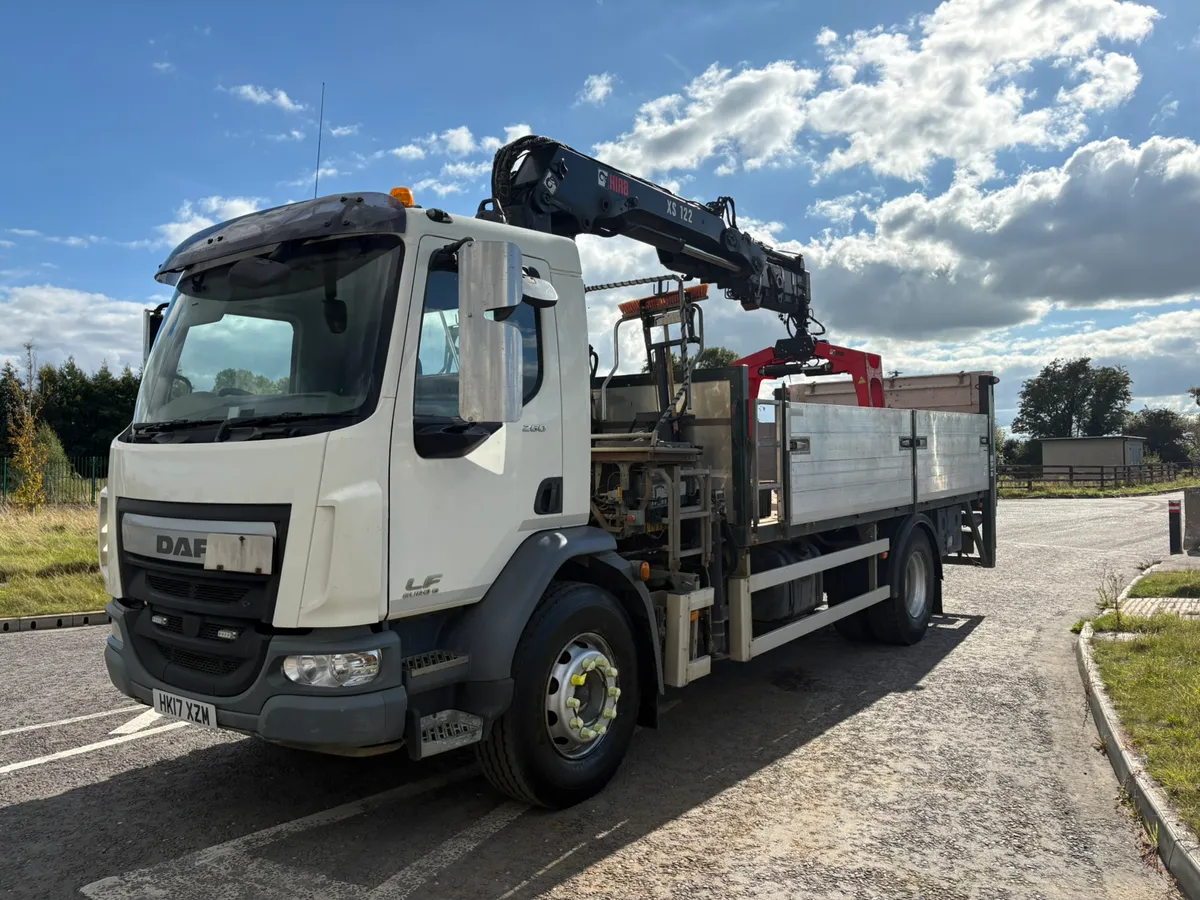 Daf LF260 Hiab Crane Truck - Image 3
