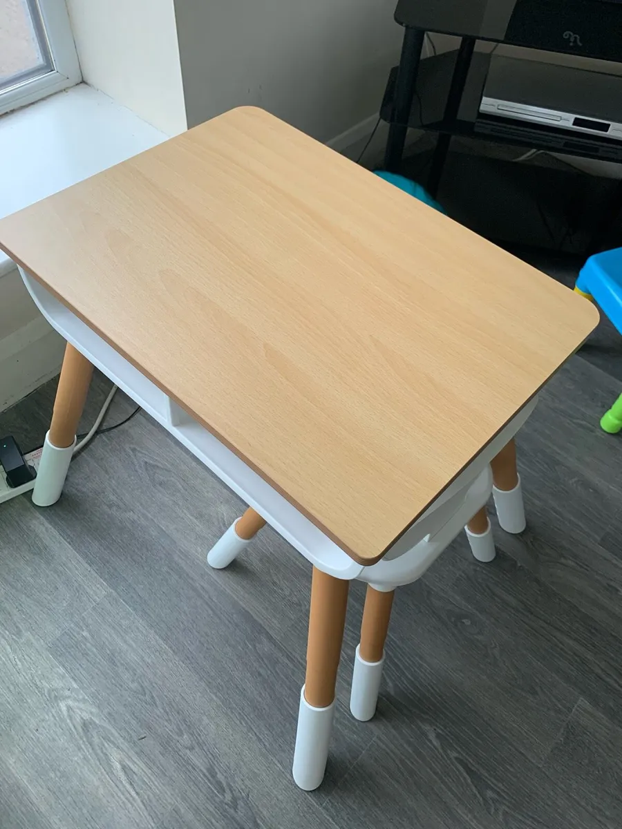 Sugar cube table - Image 1