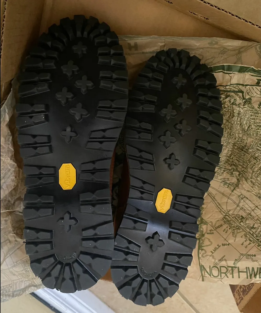 Danner Ridge Goretex Boots, Vibram soles, Size 7 - Image 2