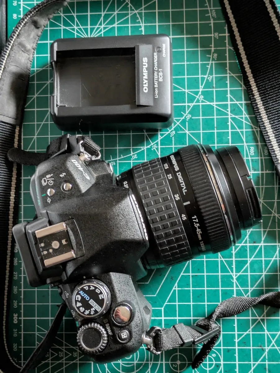 Olympus E-400 Kodak CCD🎨💥 sensor DSLR camera kit - Image 4
