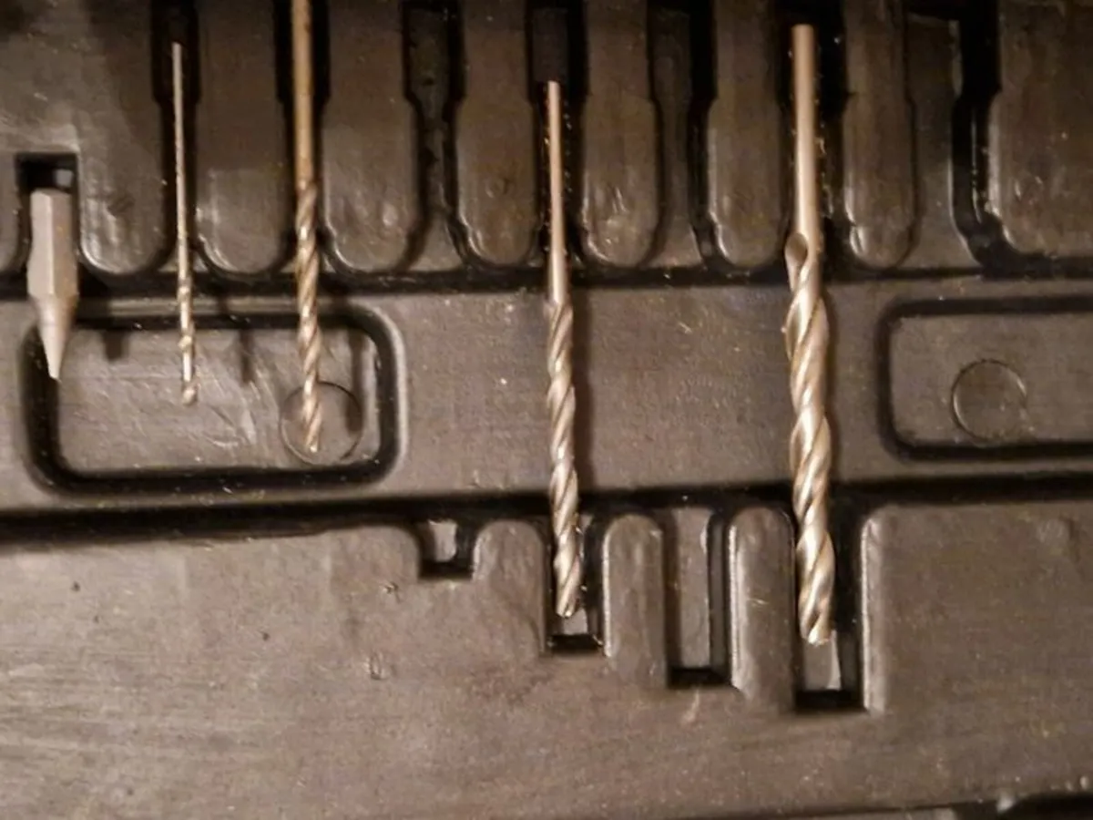 ROK POWERTOOLS DRILL, Charger, Bits in Carry Case - Image 3