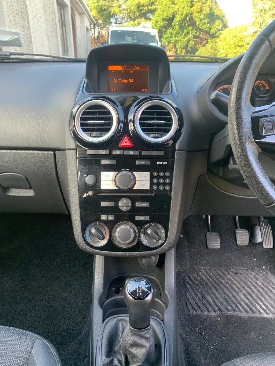 Vauxhall Corsa - Image 4