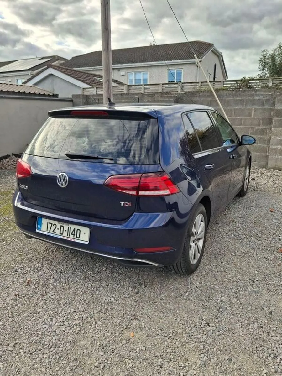 2017 Volkswagen Golf - Image 2