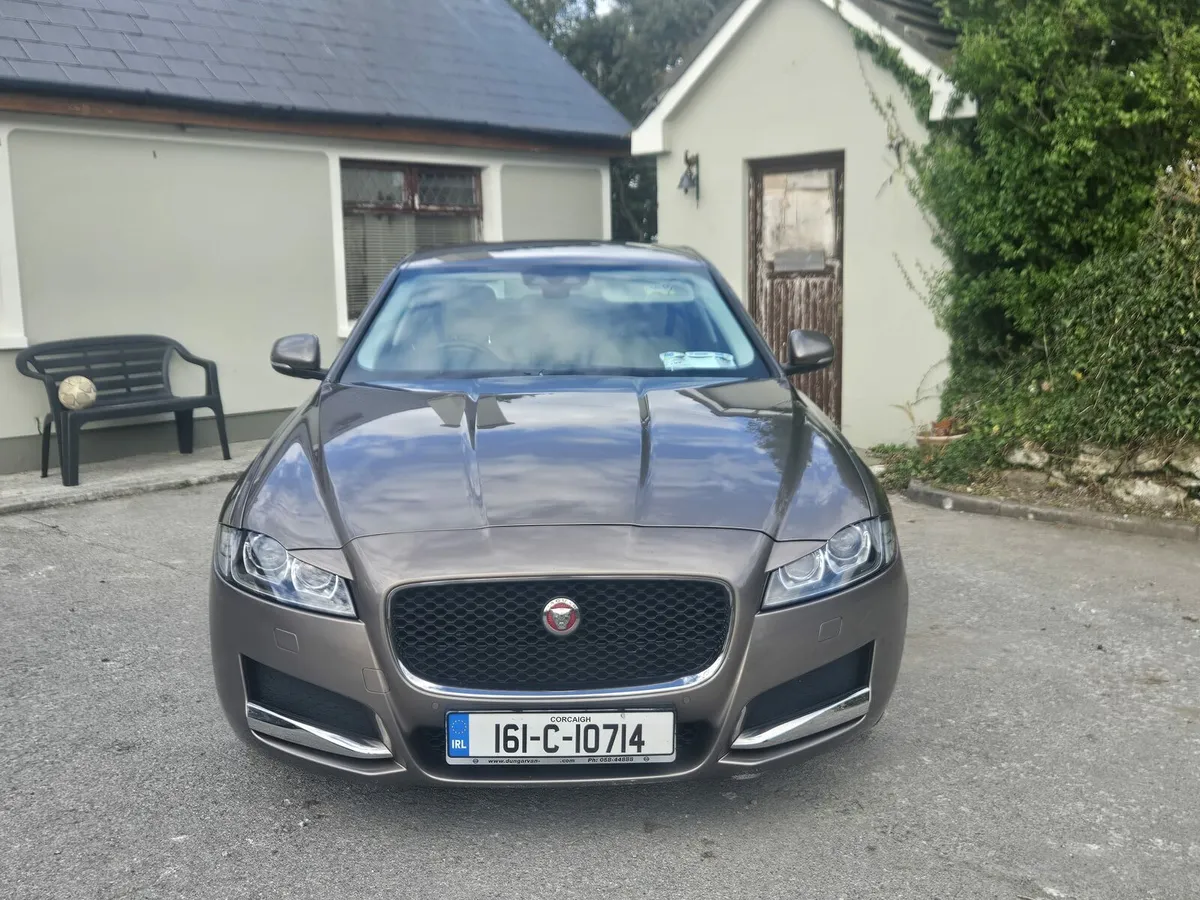 Jaguar XF Prestige - Image 4