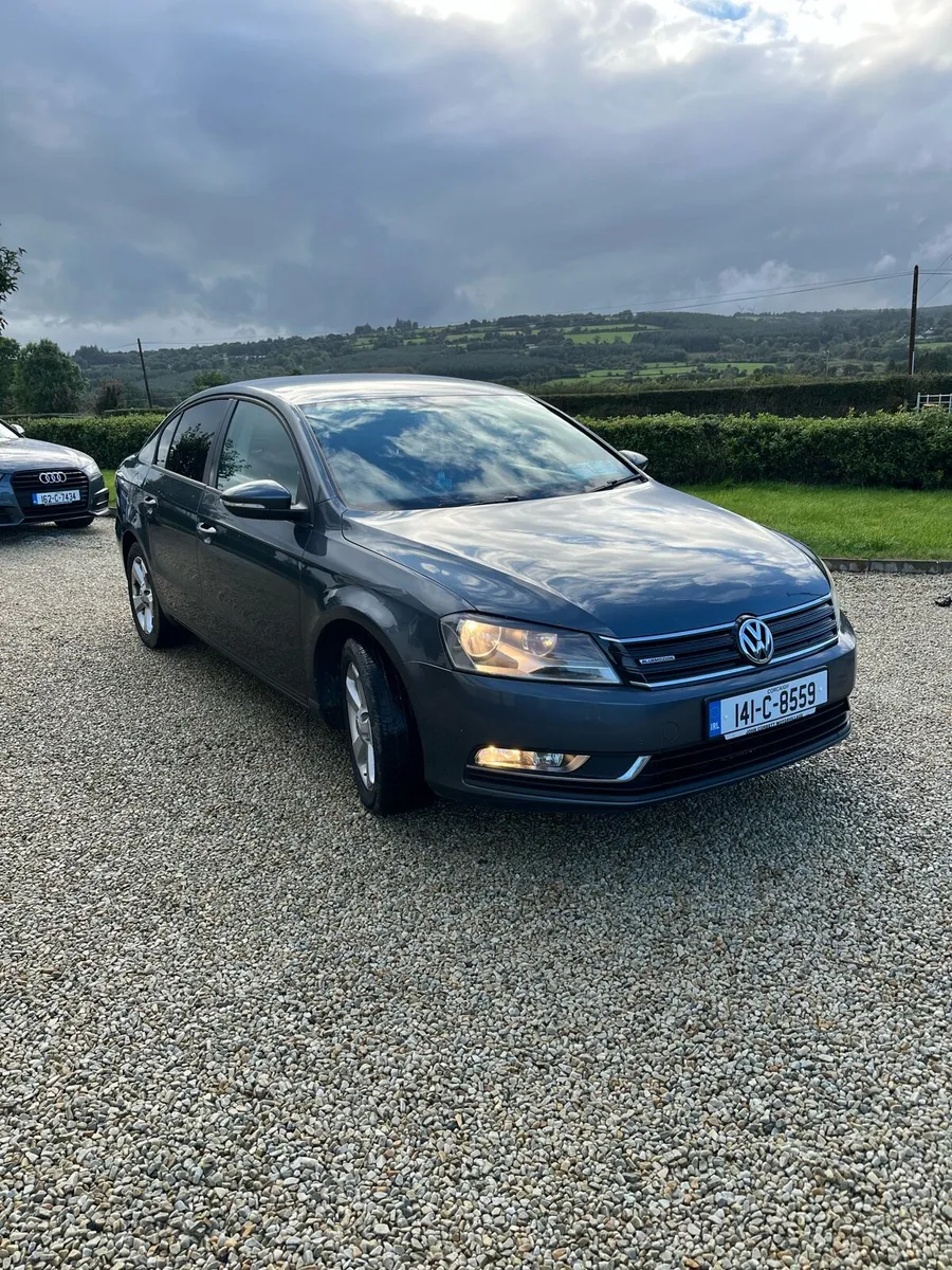 Volkswagen Passat - Image 1