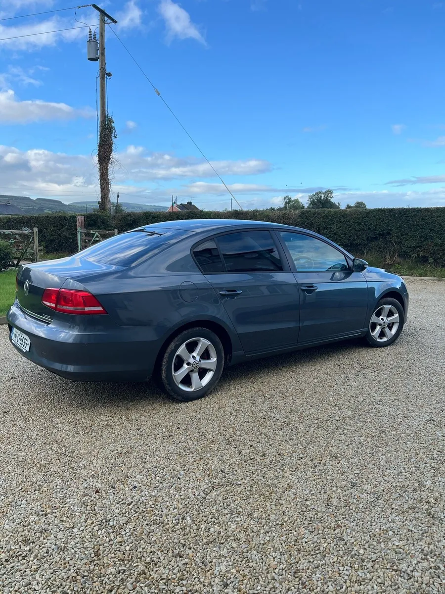 Volkswagen Passat - Image 3