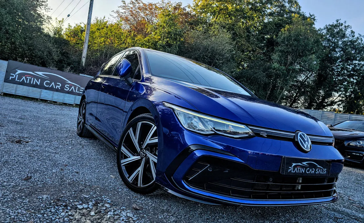 🔥 2023 Volkswagen Golf  1.5 eTSI R-Line Automatic - Image 1