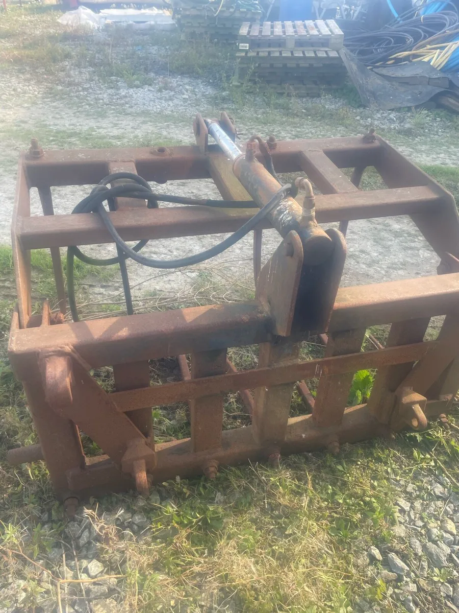 Tine Grab For Sale - Image 1