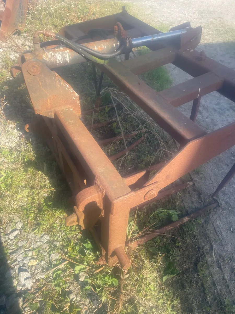 Tine Grab For Sale - Image 3