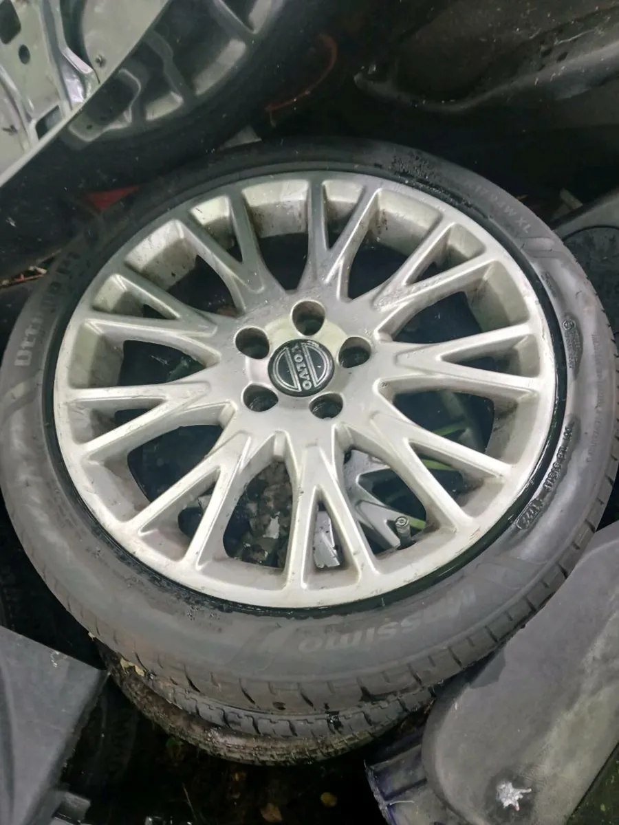Volvo / ford 5x108 alloys - Image 2