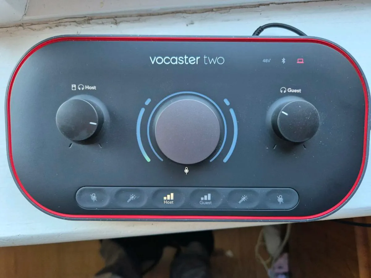 Focusrite Vocaster Two & Sontronics Podcast Pro - Image 3