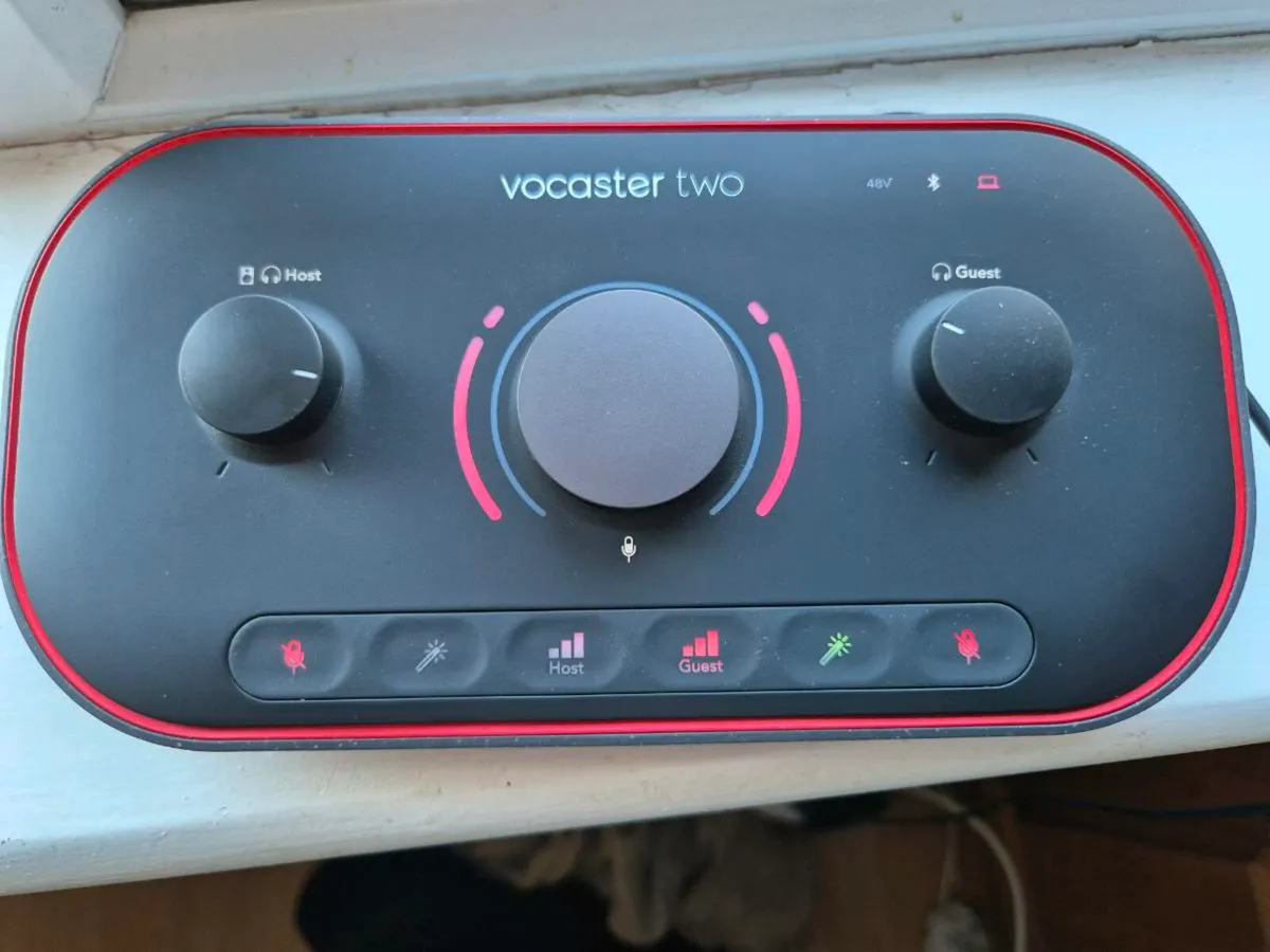 Focusrite Vocaster Two & Sontronics Podcast Pro - Image 4