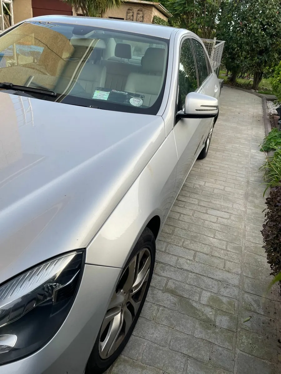 Mercedes-Benz E-Class 2015 - Image 2