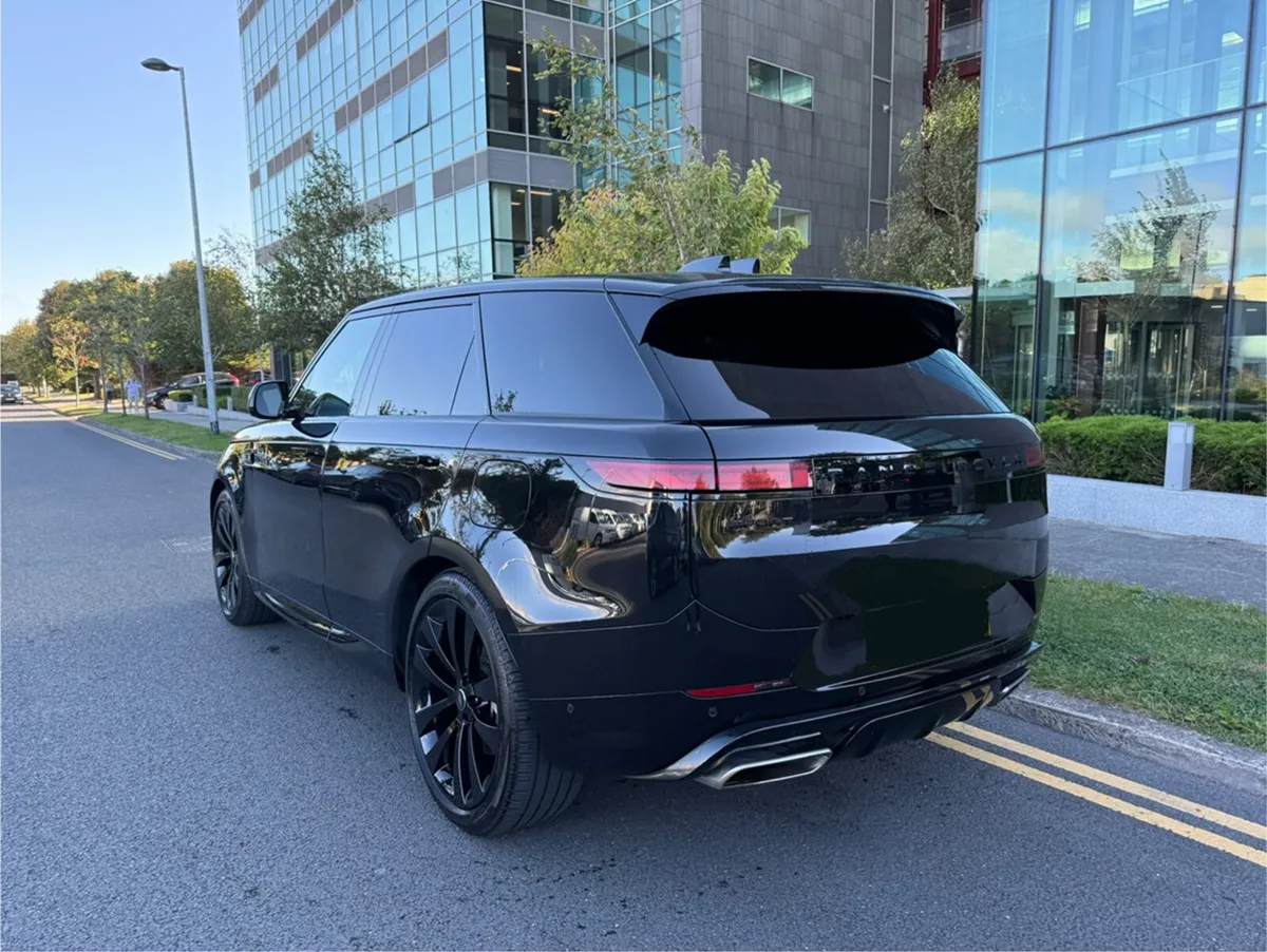 2024 Range Rover Sport P550e Autobiography - Image 3