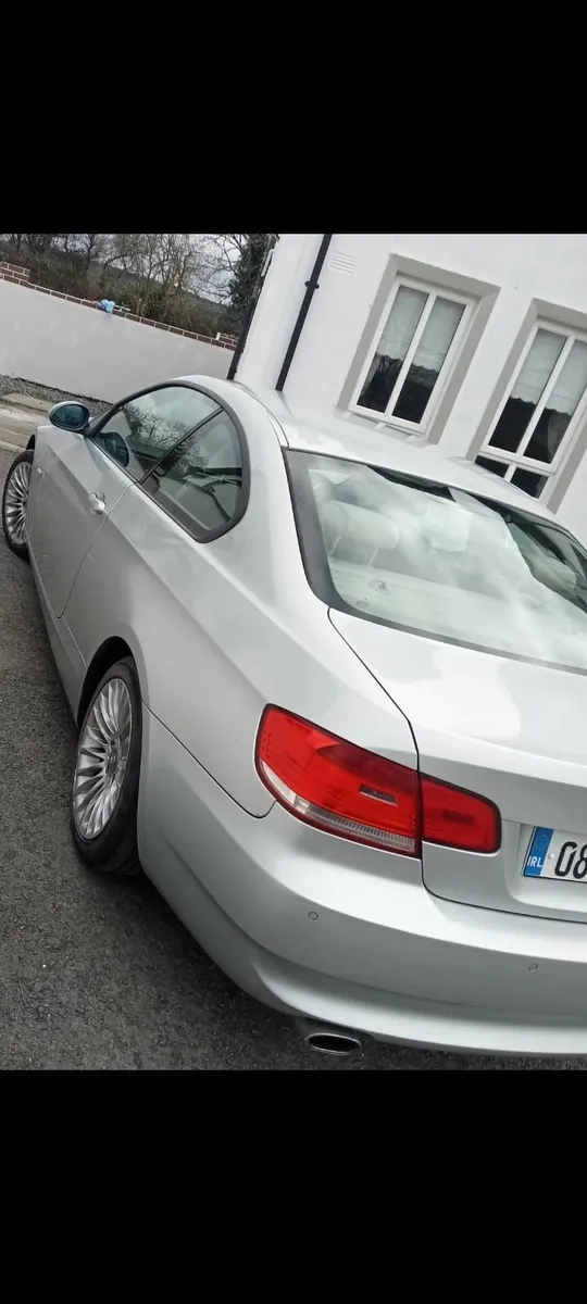 BMW 3-Series 2008 - Image 2