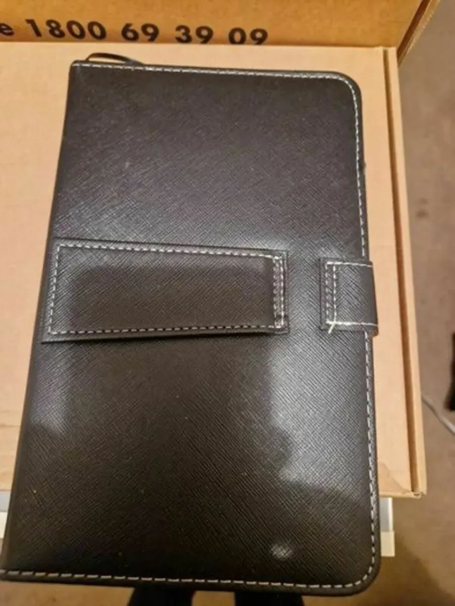 NEW Tablet Case with USB Keyboard and Stand - Image 2