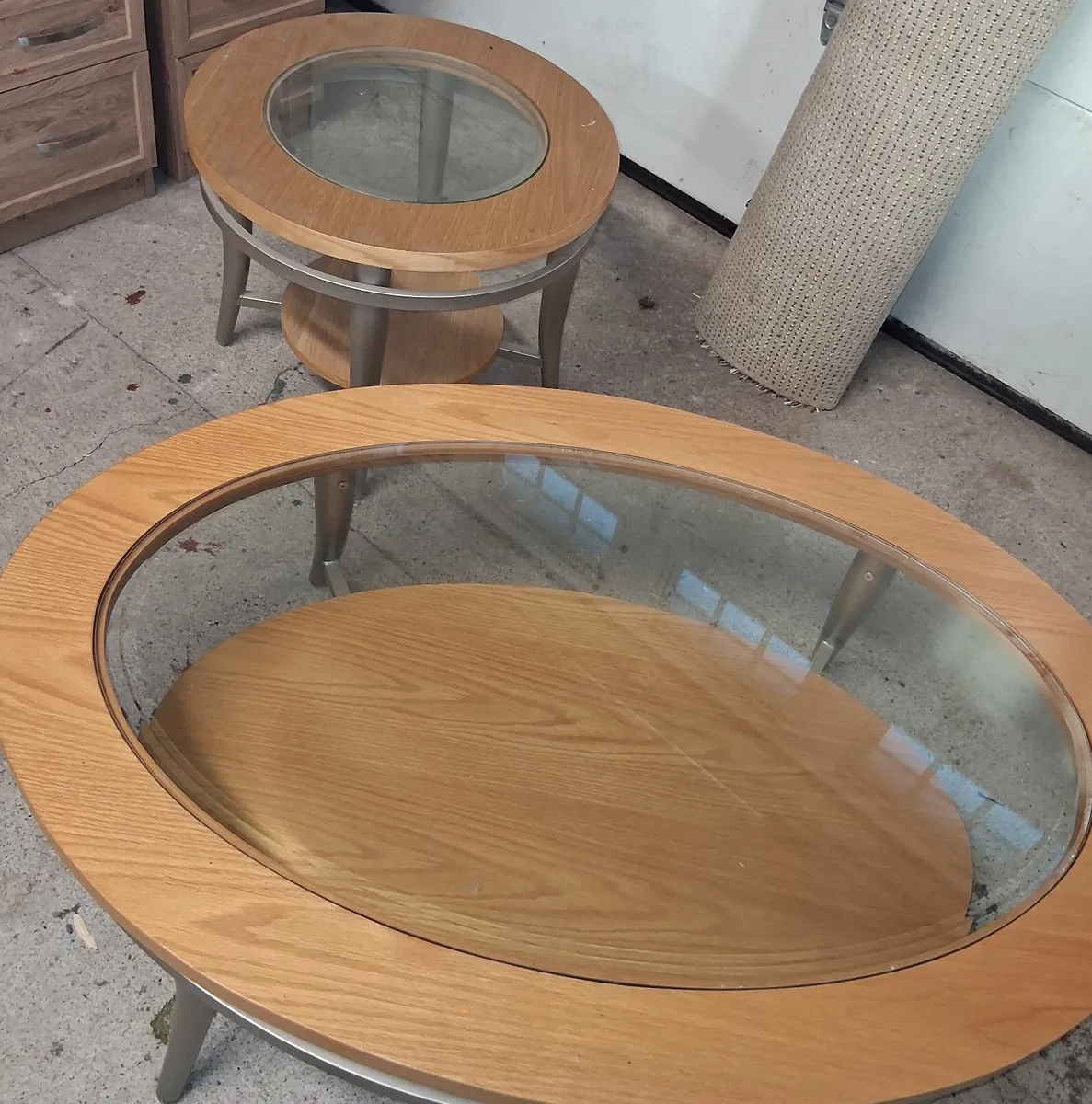 Coffee tables and large sitting/living room rug - Image 3