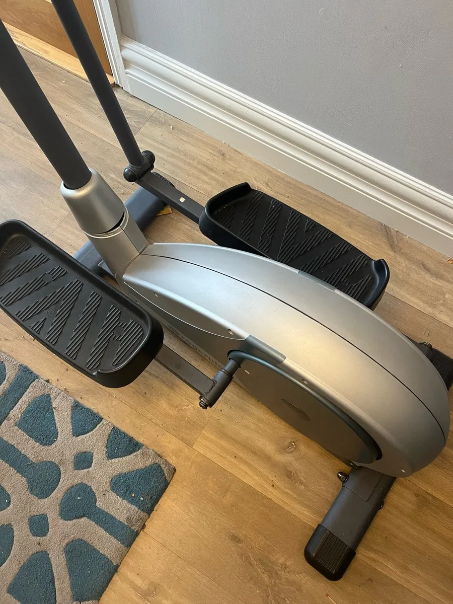 Cross trainer - Image 3