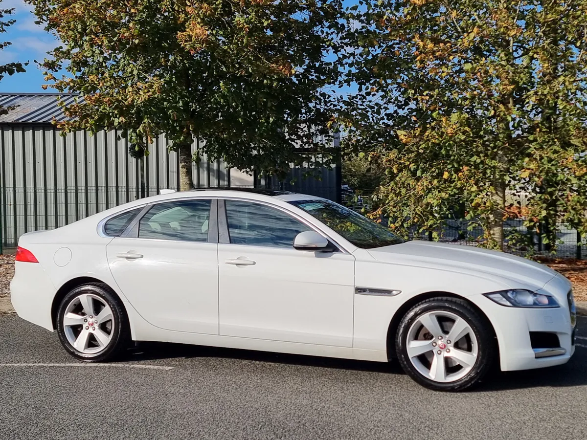 Jaguar XF 2016 automatic nct&tax €5999 - Image 4