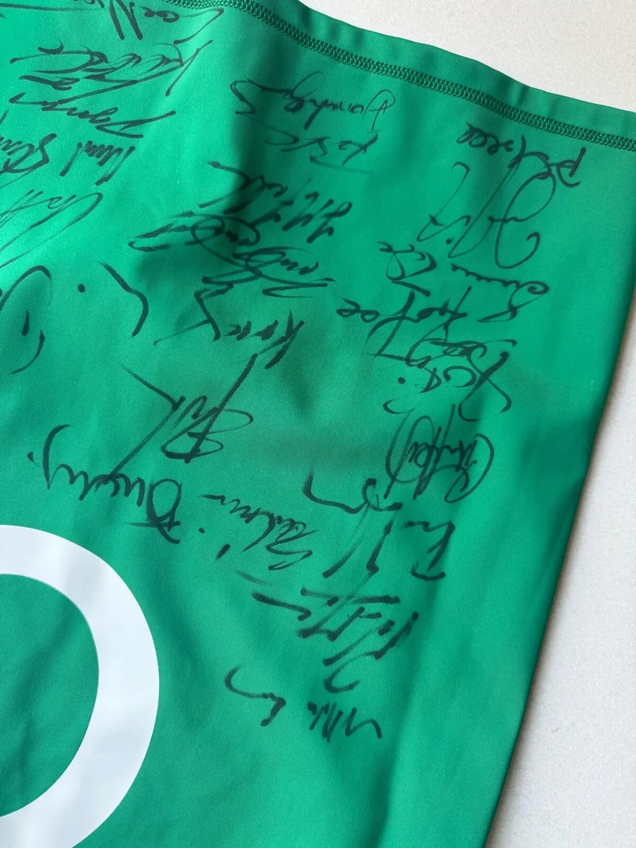 2011 2012 Ireland HomeJersey Signed by squad - Image 3