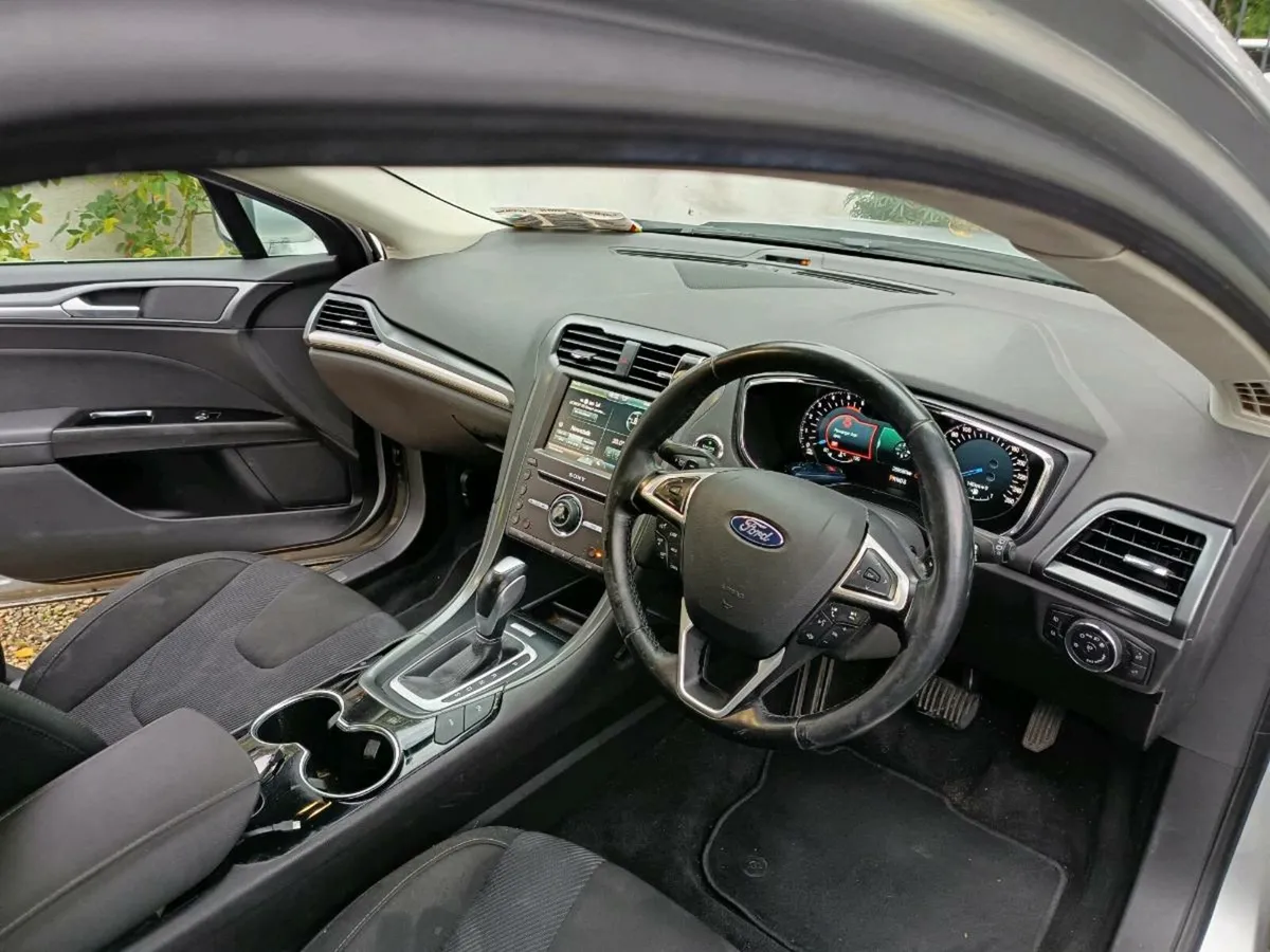 Car - Image 4