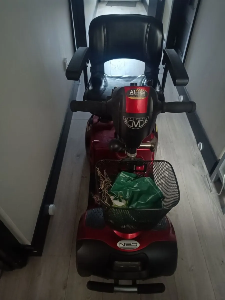 Large Mobility Scooter - Image 2