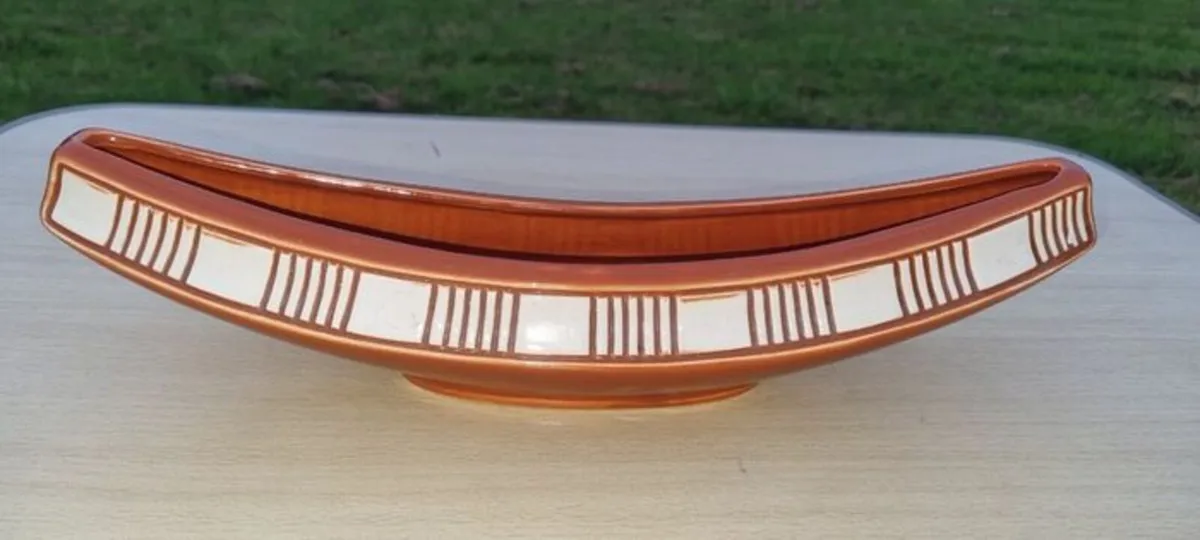 Sylvac Boat Vase - Image 1