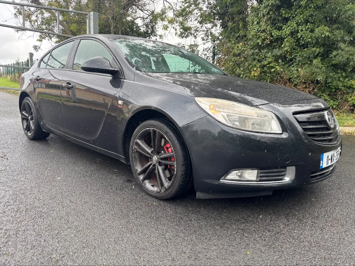 Opel Insignia 2011 AUTOMATIC NCT 03/26 - Image 1