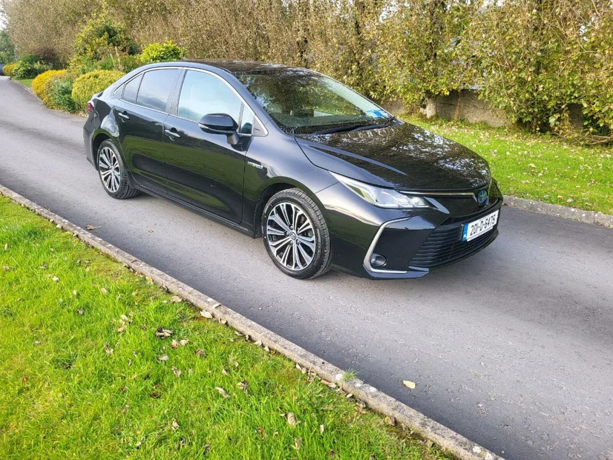 TOYOTA COROLLA  HYBRID  SPORT - Image 1