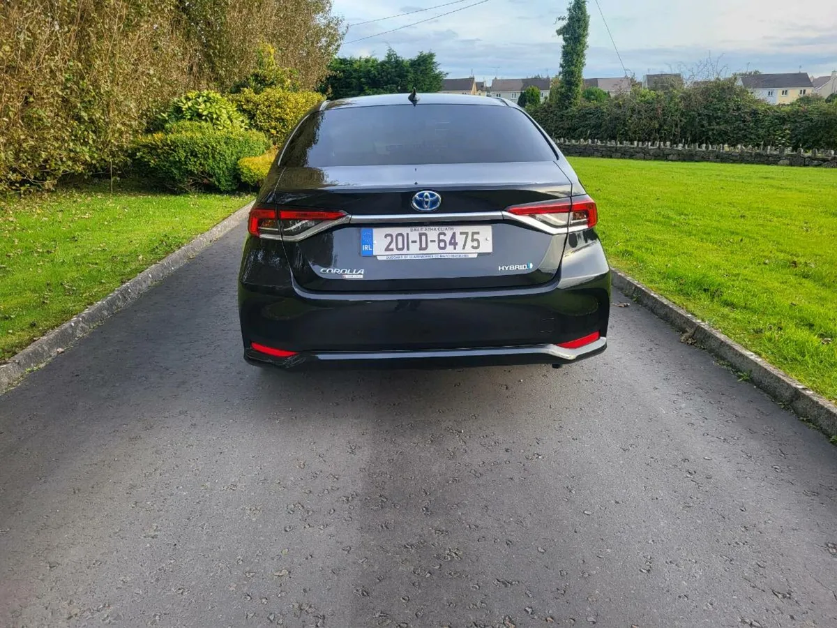 TOYOTA COROLLA  HYBRID  SPORT - Image 3