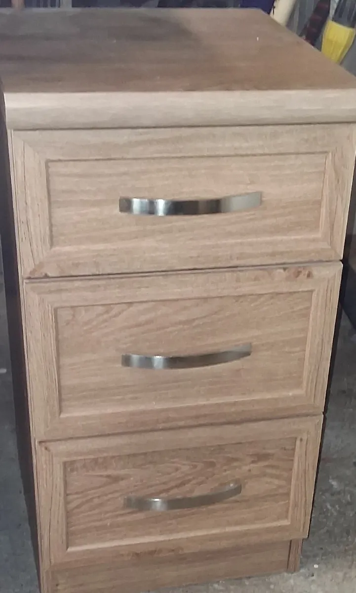 Bedroom furniture - Image 3
