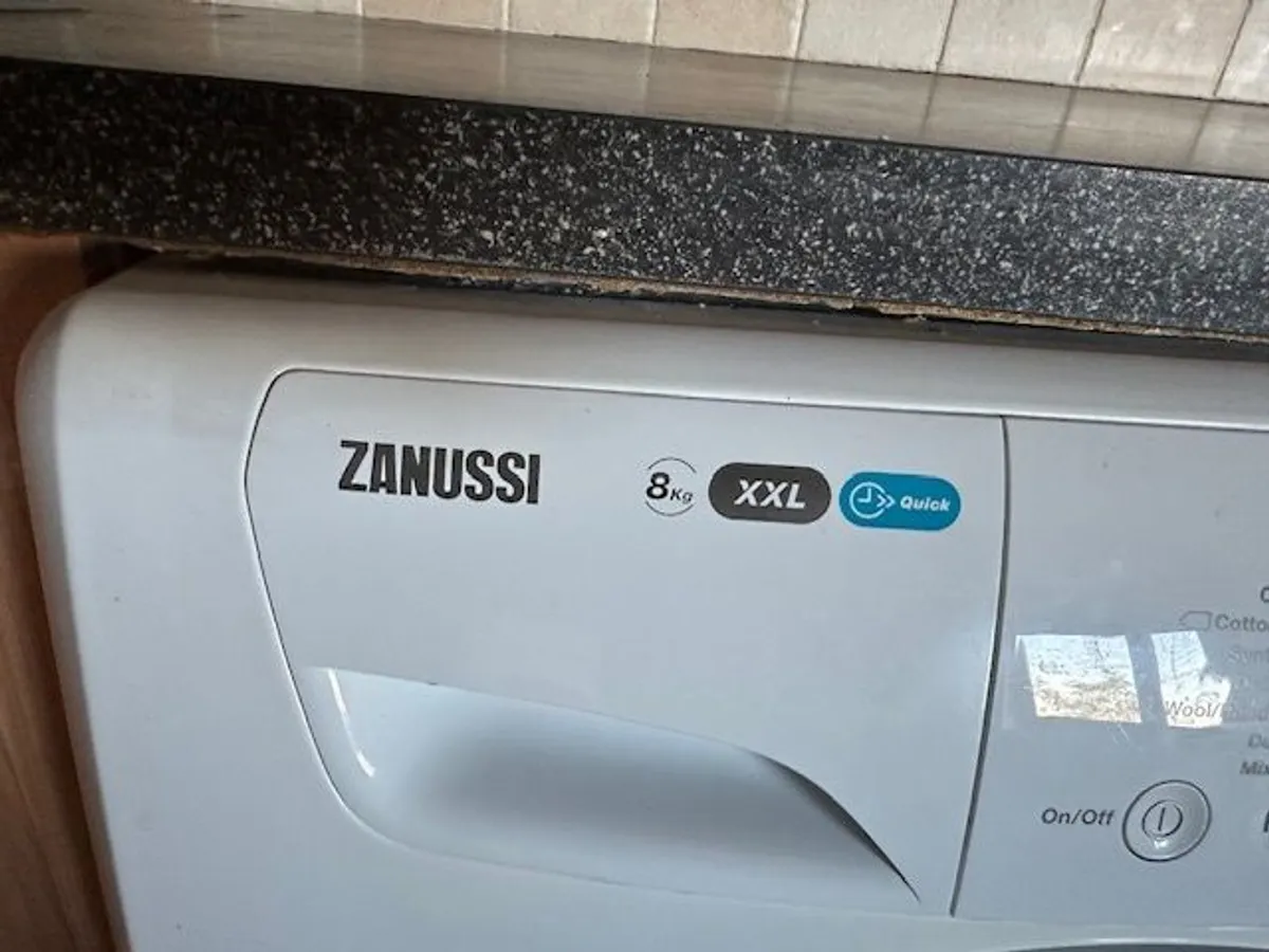 Zanussi 8KG XXL Washing machine - Image 3