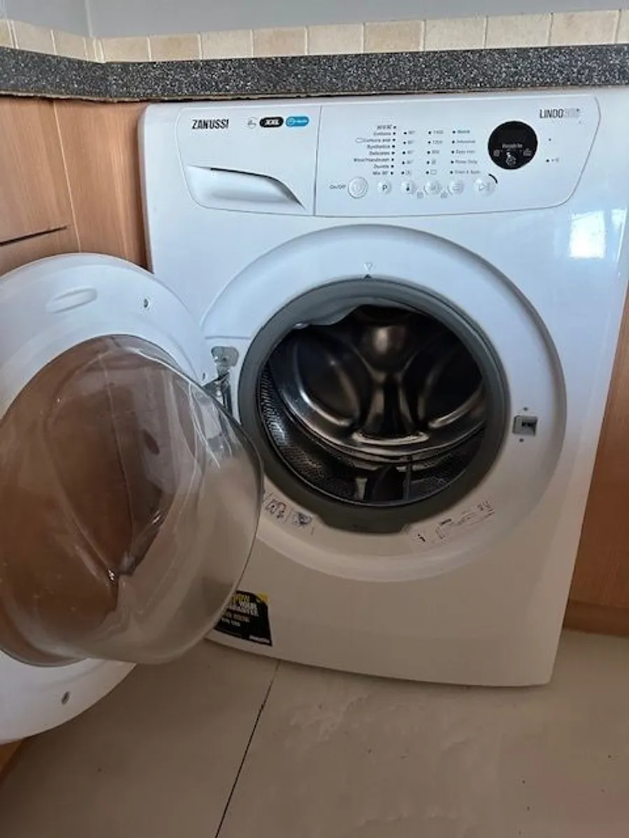 Zanussi 8KG XXL Washing machine - Image 4