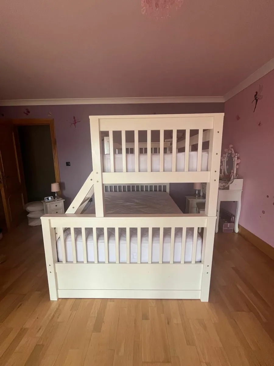 Bunk Beds - Image 2