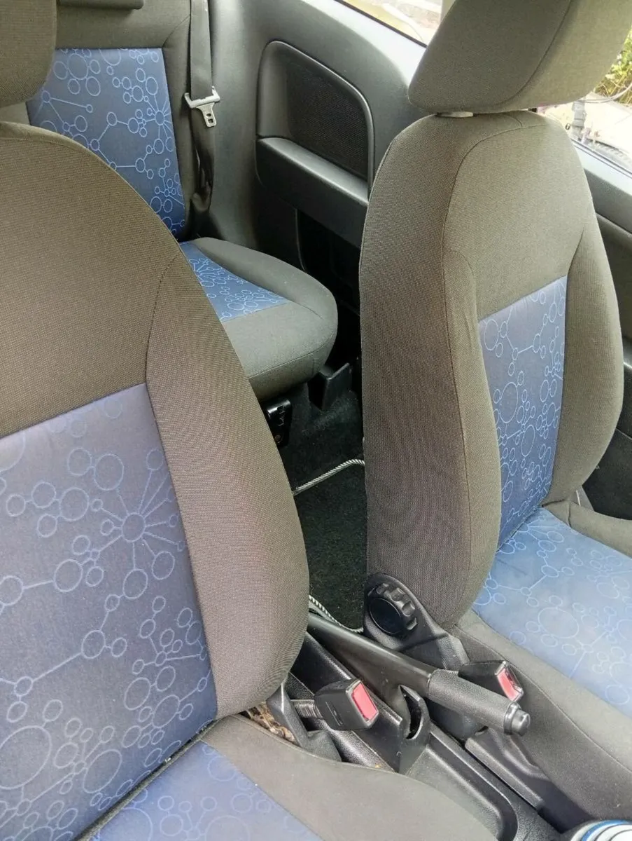 Ford fiesta - Image 4