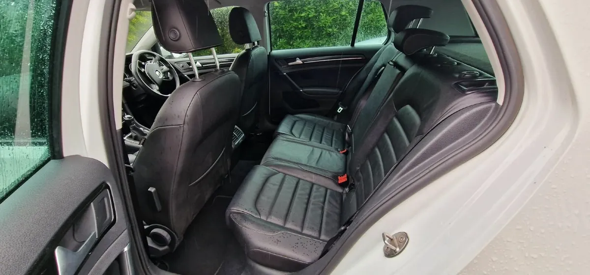 Volkswagen Golf 2017 - Image 2