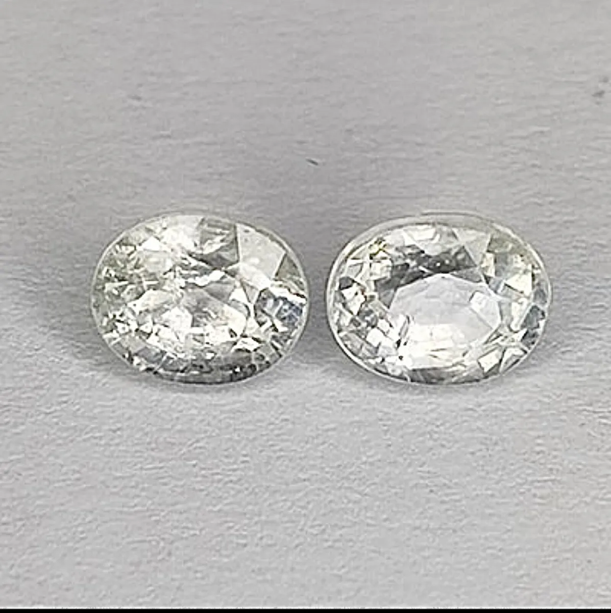 2 natural sapphire - Image 1