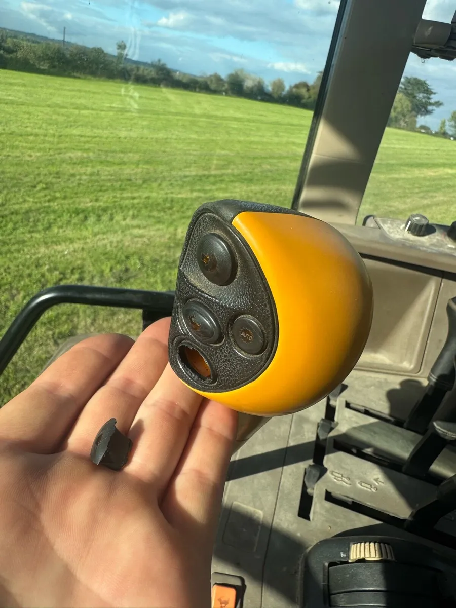 JOHN DEERE AUTO QUAD BUTTONS - Image 2
