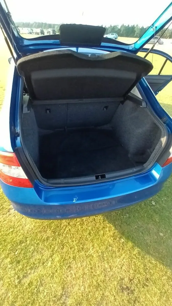 Skoda Rapid 2014 1.6 Diesel – Low KM - Great shape - Image 4